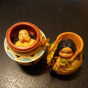 Native American tiny pottery